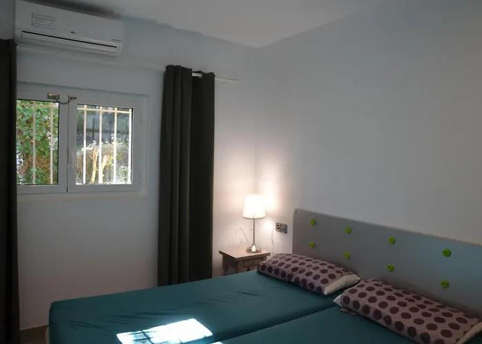 Moderno Con Terraza, Aire Acondicionado Y Aparcamiento Privado En - Es-323-8 *