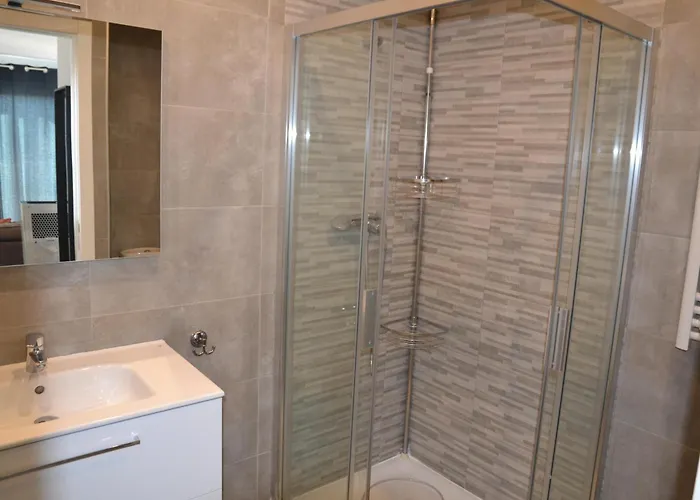 Moderno Con Terraza, Aire Acondicionado Y Aparcamiento Privado En - Es-323-8 Lägenhet *